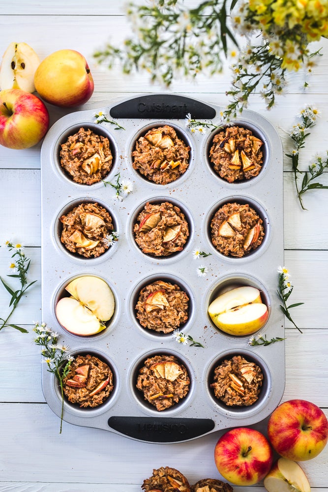 AMAZING-Apple-Oatmeal-Breakfast-Muffins-vegan-and-gluten-free-healthy-muffins-refined-sugar-free-light-and-comforting-SO-tasty-vegan-recipe-1-bowl-3