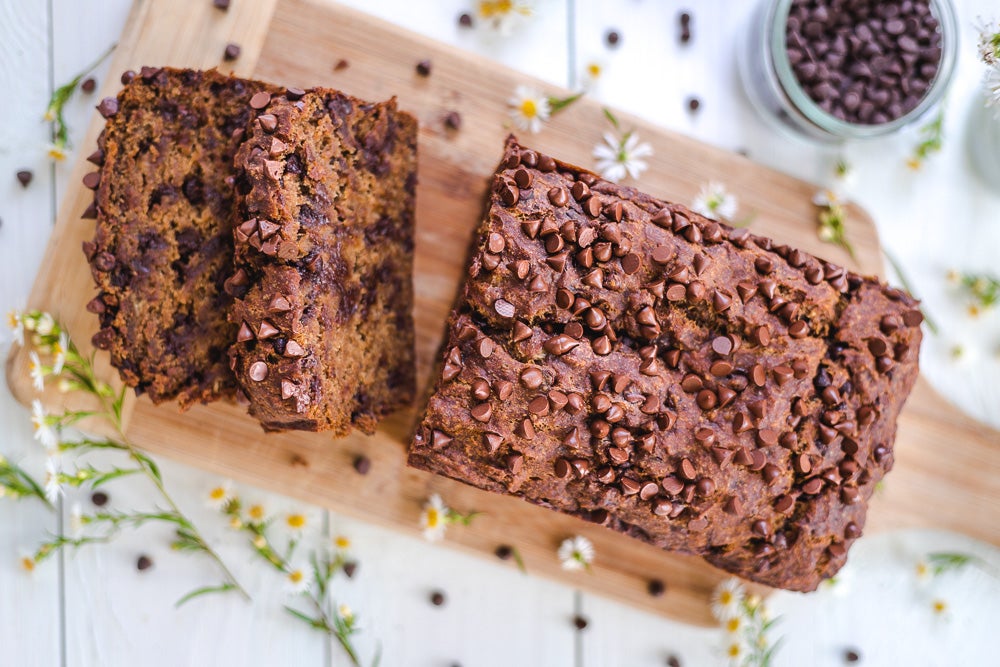 the-BEST-vegan-and-gluten-free-chocolate-chip-banana-bread-easy-recipe-vegan-baking-healthy-SO-delicious-twospoons-9