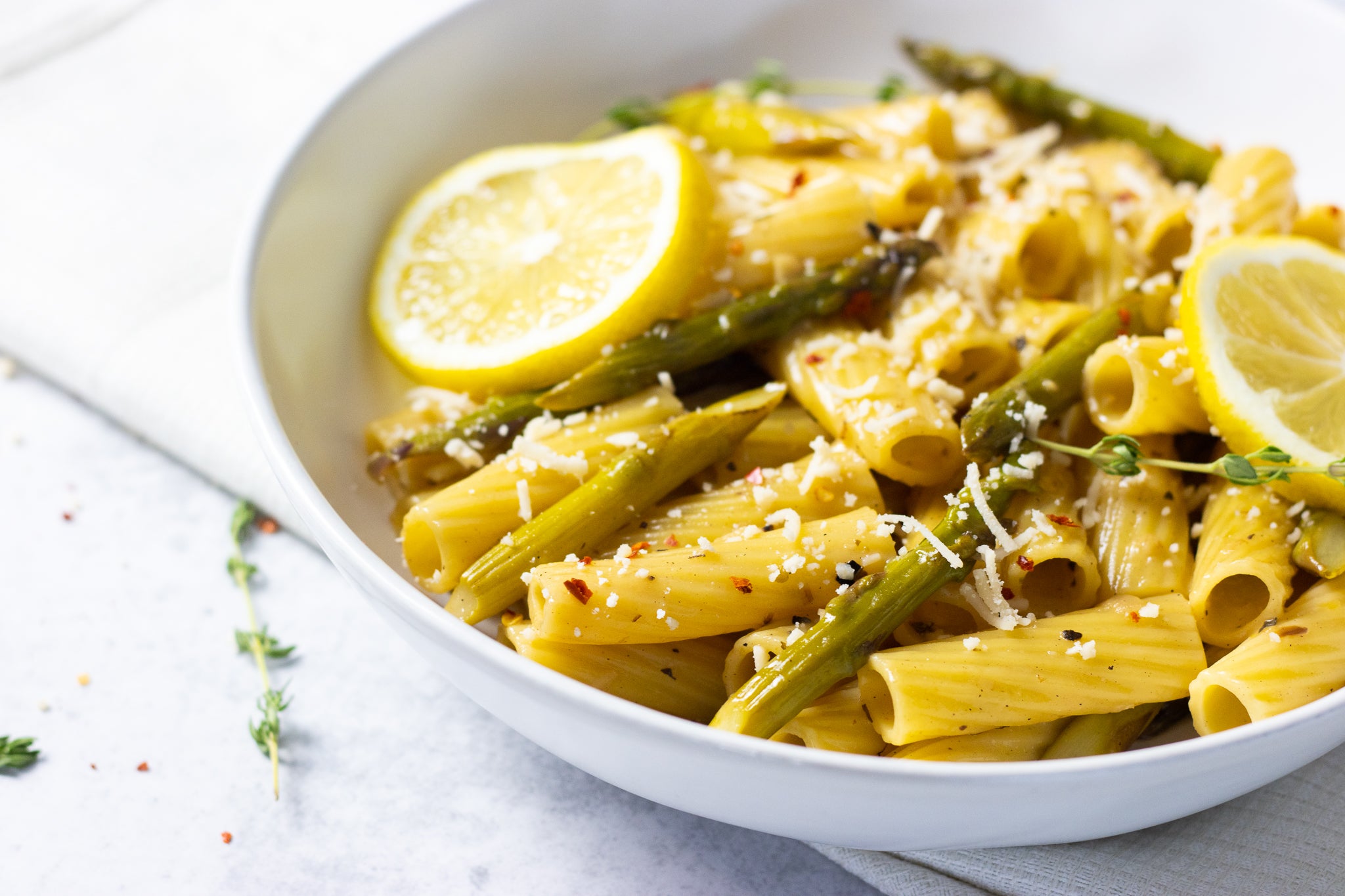 Lemon Garlic Pasta with Asparagus