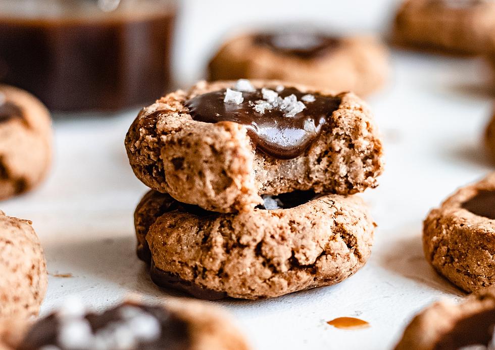 attachment-vegan-salted-caramel-thumbprint-cookies_3270-e1605901430707