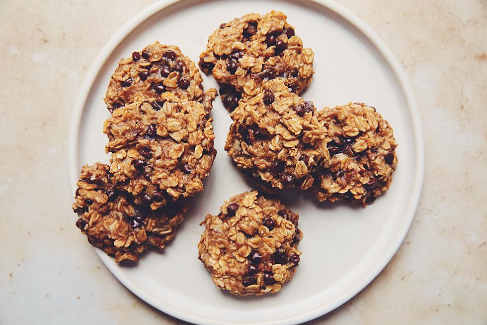 attachment-attachment-easyoatmealchocolatechipcookies_hotforfood_filtered4