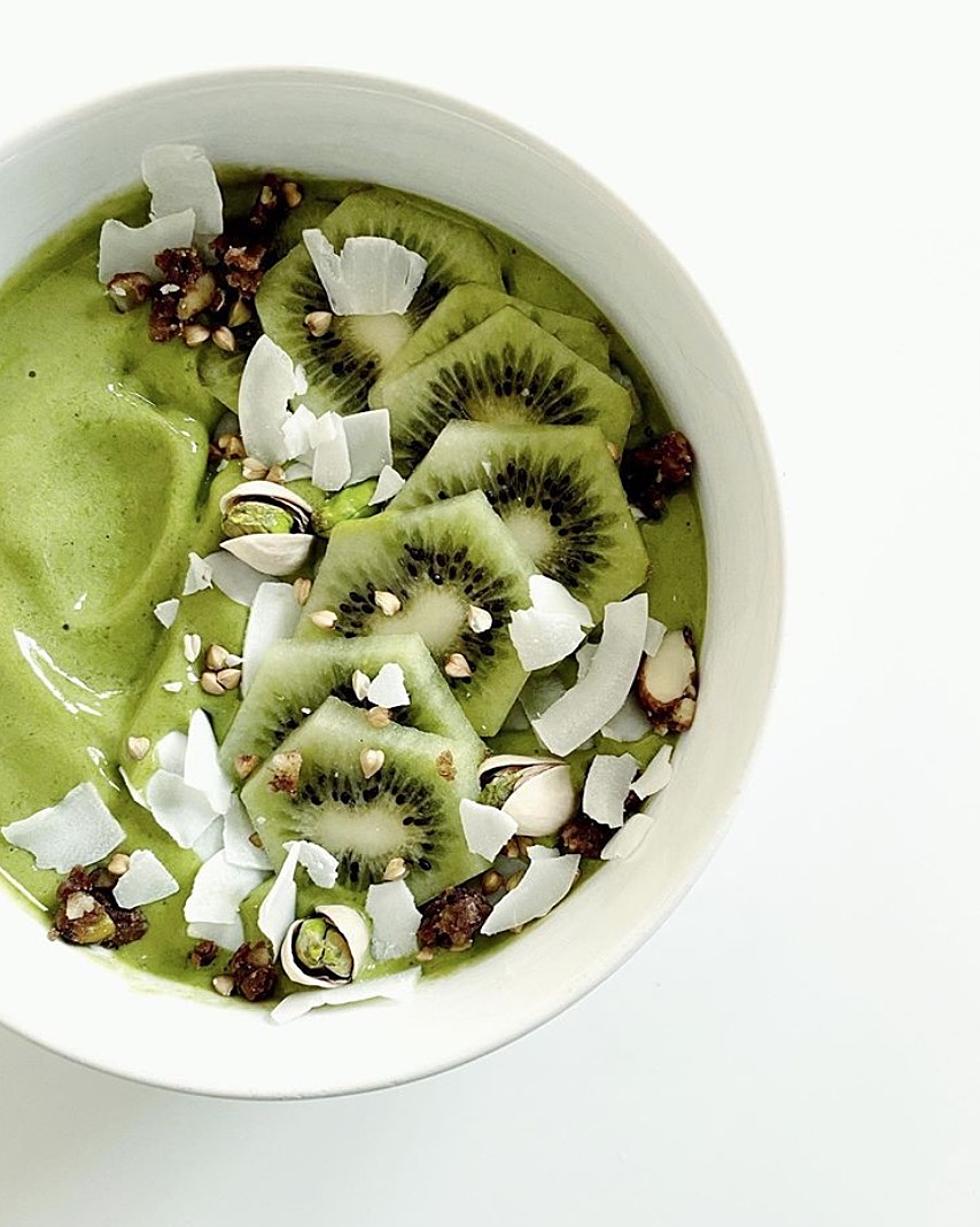 matcha acai bowl