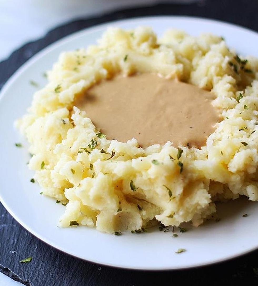 vegan mashed potatoes with gravy